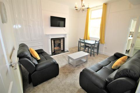 4 bedroom house share to rent - Weston Street, Preston PR2