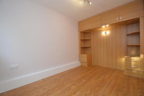 1 bedroom maisonette to rent, Cross Lane, Guildford GU1