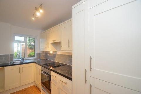 1 bedroom maisonette to rent, Cross Lane, Guildford GU1