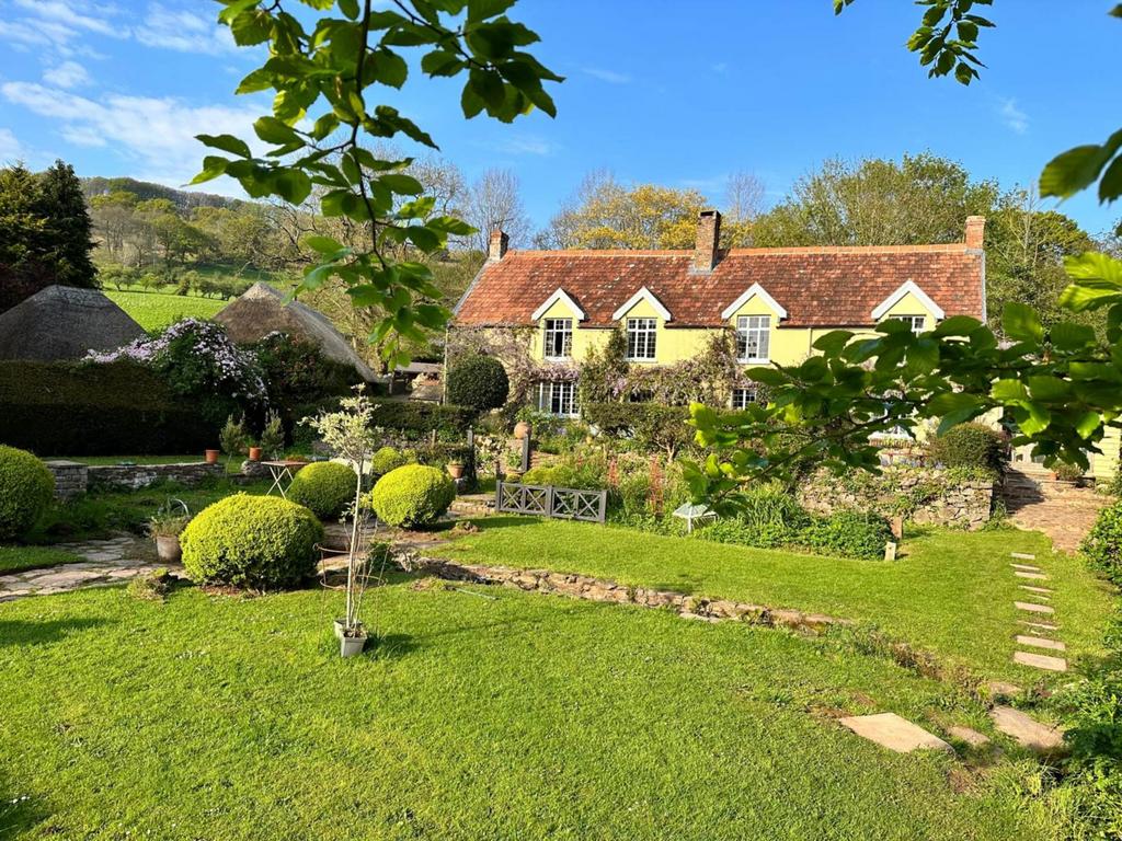 The Quantocks 6 bed farm house for sale £1,600,000