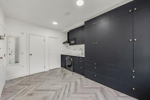 Studio to rent, Hurdwick Place, Camden, NW1