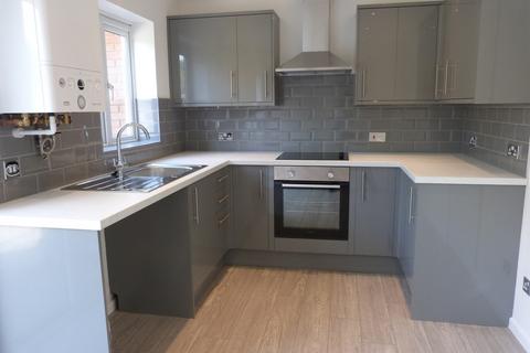 3 bedroom terraced house to rent, Newark Green