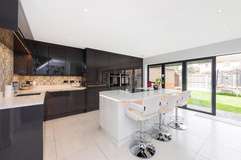 1 Whitmore Crescent, Chelmsford, CM2 6YN