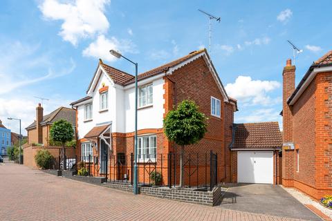 1 Whitmore Crescent, Chelmsford, CM2 6YN