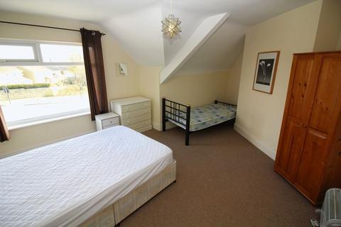 4 bedroom maisonette to rent, Kenton Road, Newcastle Upon Tyne NE3