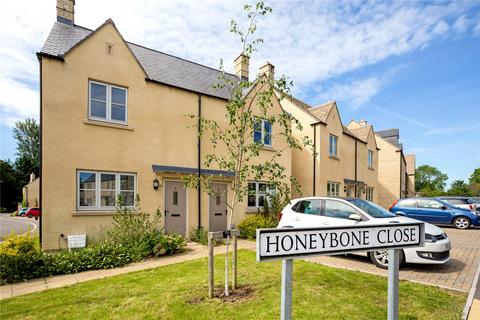 2 bedroom semi-detached house to rent, Honeybone Close, Fairford, Gloucestershire, GL7