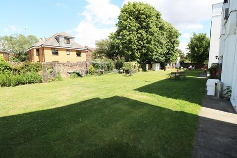 2 bedroom flat to rent, Robinson Road, Colliers Wood, London, SW17