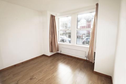 2 bedroom flat to rent, Robinson Road, Colliers Wood, London, SW17