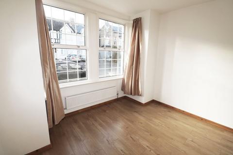 2 bedroom flat to rent, Robinson Road, Colliers Wood, London, SW17