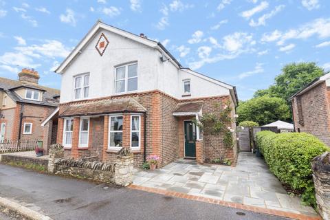 15 James Road, Peasmarsh, Guildford, GU3 1NF