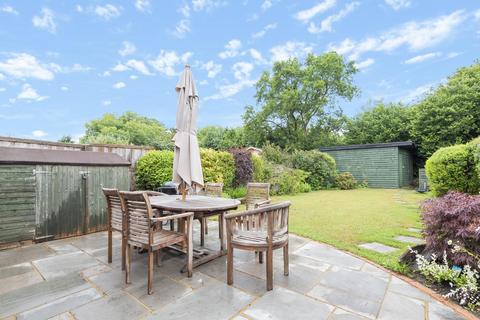 15 James Road, Peasmarsh, Guildford, GU3 1NF