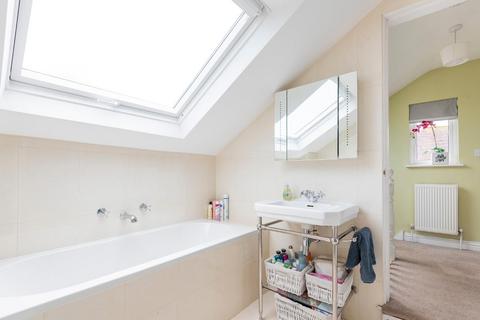 15 James Road, Peasmarsh, Guildford, GU3 1NF