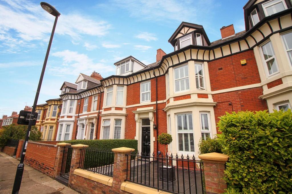 Cleveland Road, North Shields 6 bed terraced house £400,000
