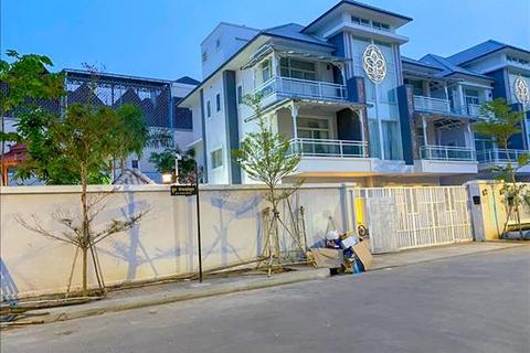 8 bedroom villa, Teuk Thlar, Sen Sok, Phnom Penh, KHSV38