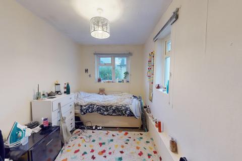 4 bedroom terraced house to rent, Kingsbury Street