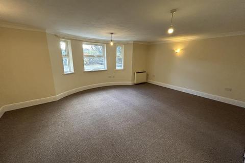 2 bedroom ground floor flat to rent, Victoria Road, Barnstaple, EX32 9HP