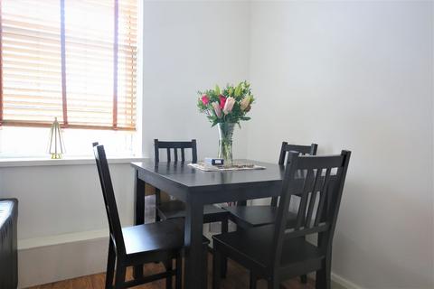 2 bedroom flat to rent, Leighton Road, London NW5