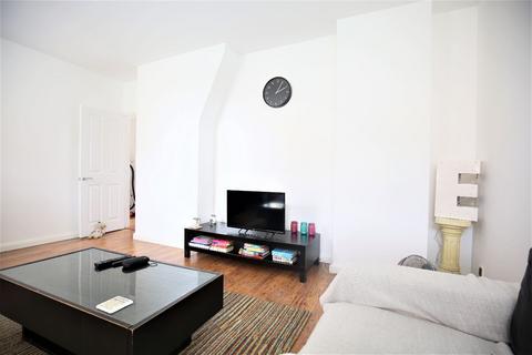 2 bedroom flat to rent, Leighton Road, London NW5