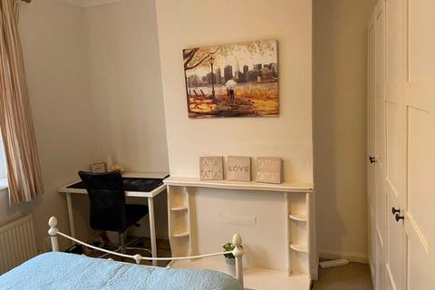 undefined, George Road, Guildford GU1