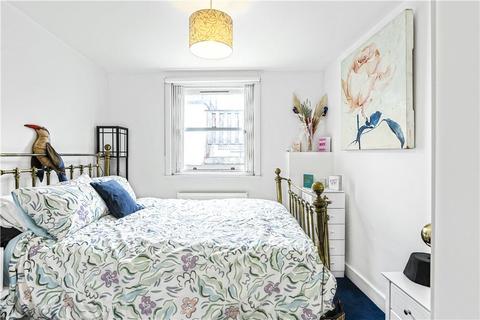 1 bedroom maisonette for sale, Bentley Road, London, N1