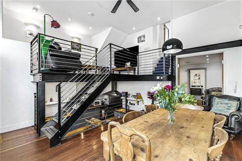 1 bedroom maisonette for sale, Bentley Road, London, N1