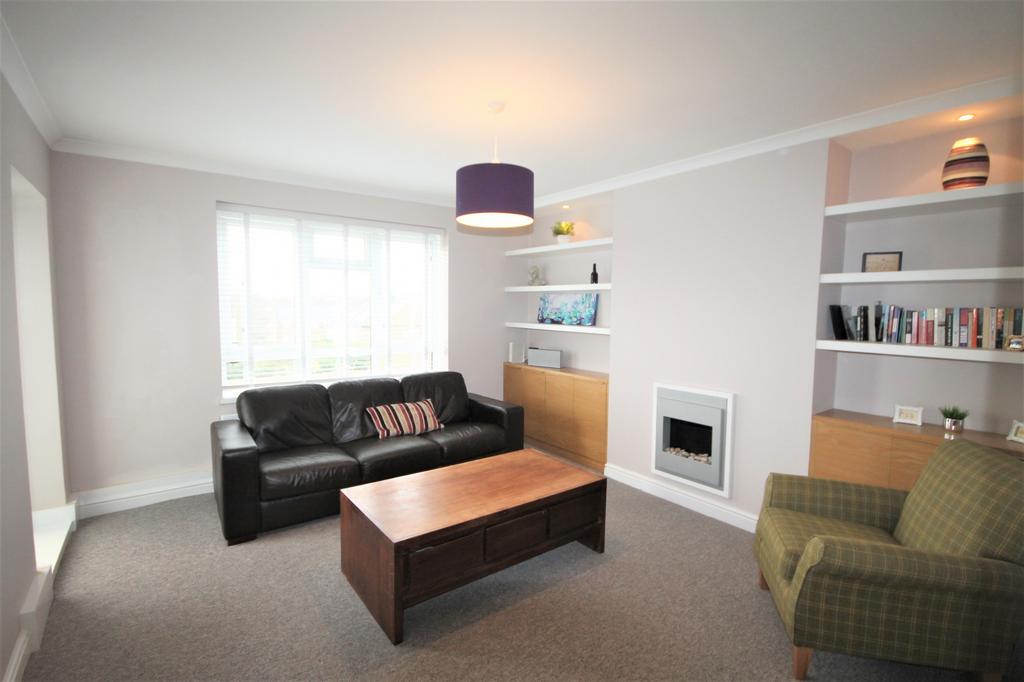 Tylney Road, Bromley, BR1 3EW 3 bed flat £1,650 pcm (£381 pw)