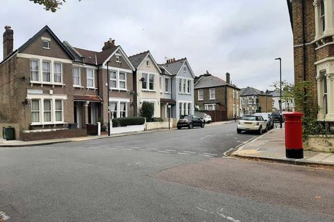 1 bedroom flat to rent, Kimberley Road, Clapham North