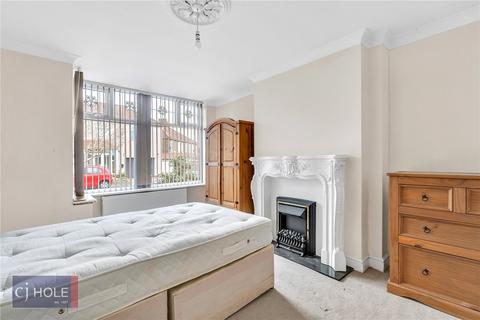 3 bedroom semi-detached house to rent, Oakley Road, Horfield, Bristol, BS7