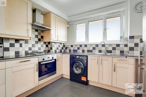 4 bedroom maisonette to rent, Trundley's Terrace, London SE8