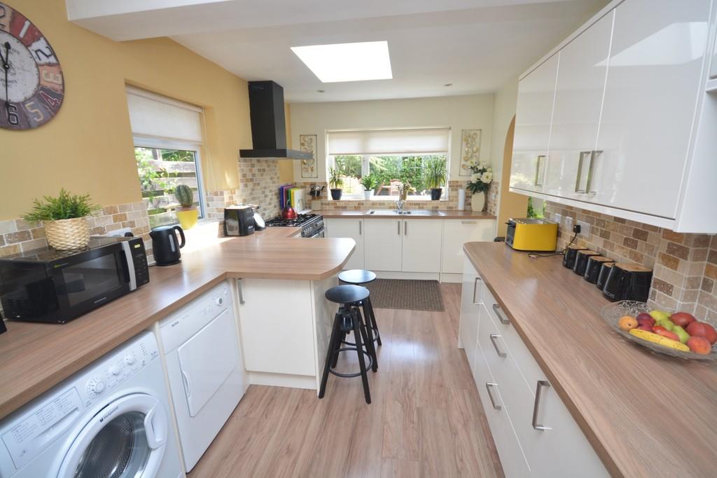 Newdigate Road, Bedworth 3 bed semidetached house £240,000