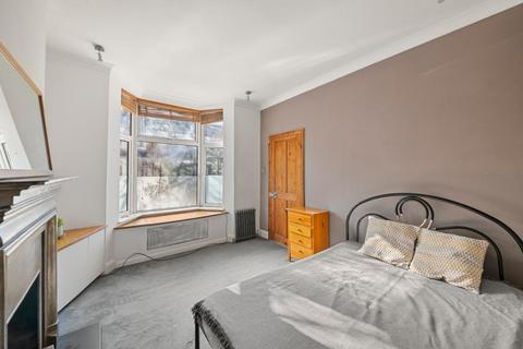 14 Devonshire Road, London, W5 4TP