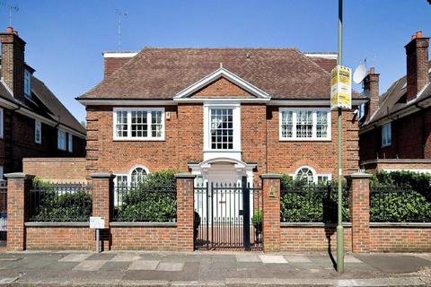 5 bedroom detached house to rent - Hocroft Road, London, NW2