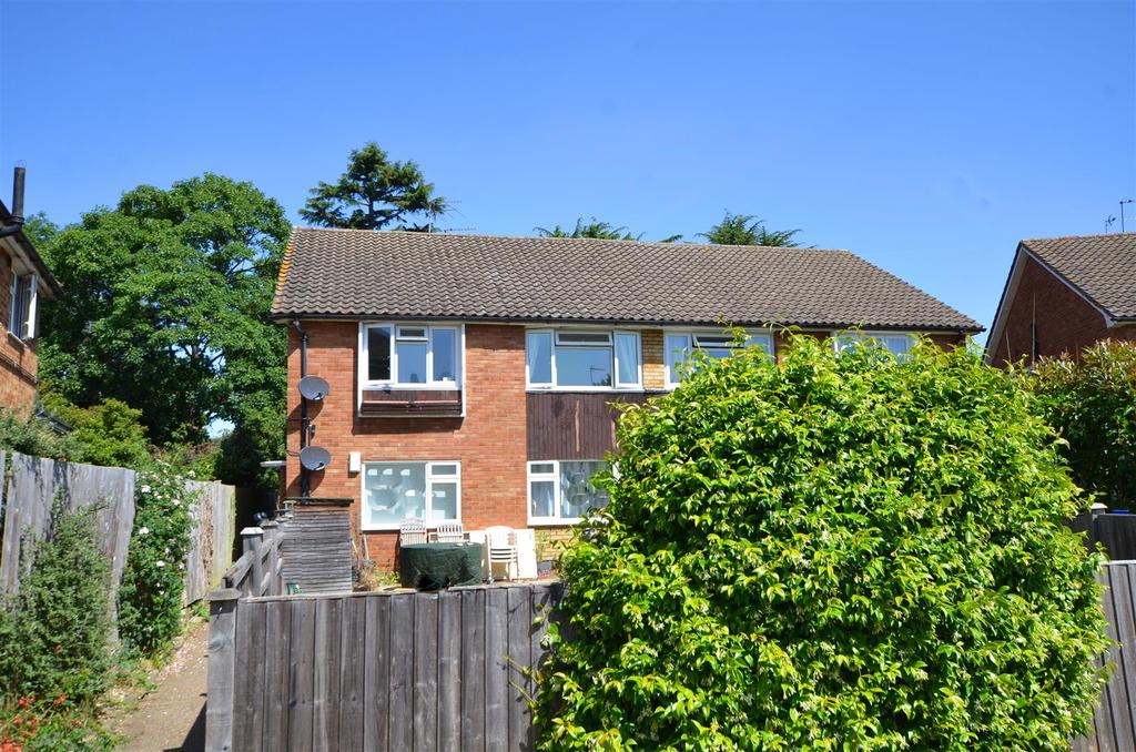 The Grove, Teddington 2 bed £450,000