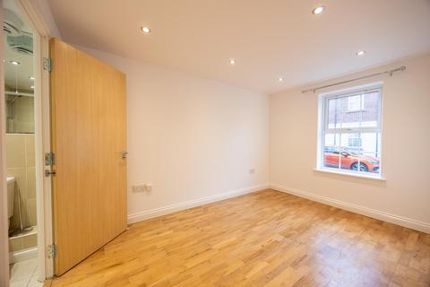 2 bedroom flat to rent, Mandarin Way, Newbury, RG14