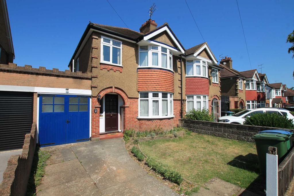 Northfield Gardens, Watford 3 bed semidetached house £475,000