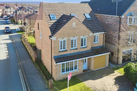 4 bedroom detached house to rent, Principal Rise, Dringhouses, York, YO24