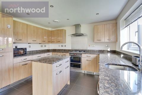 4 bedroom detached house to rent, Principal Rise, Dringhouses, York, YO24