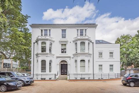 undefined, Cambridge Park,  St Margarets,  TW1