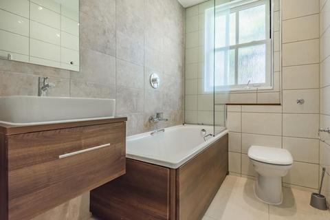 undefined, Cambridge Park,  St Margarets,  TW1