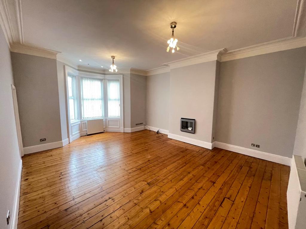 Alma Place, North Shields. NE29 0LY 2 bed flat £650 pcm (£150 pw)