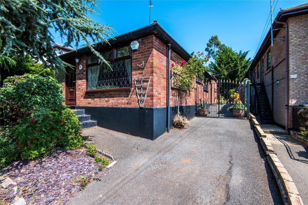Thundersley Park Road, Benfleet, Essex, SS7 2 bed bungalow £380,000
