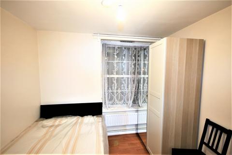 5 bedroom flat to rent, Hollybush Gardens, E2 9QT