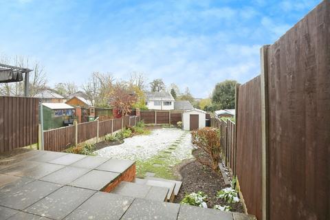 3 bedroom terraced house to rent, Greendale Close, Atherstone