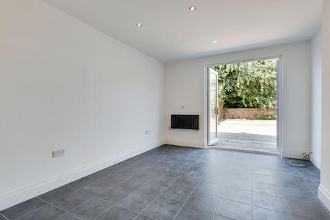 2 bedroom ground floor flat to rent, Leighton Gardens, Kensal Rise