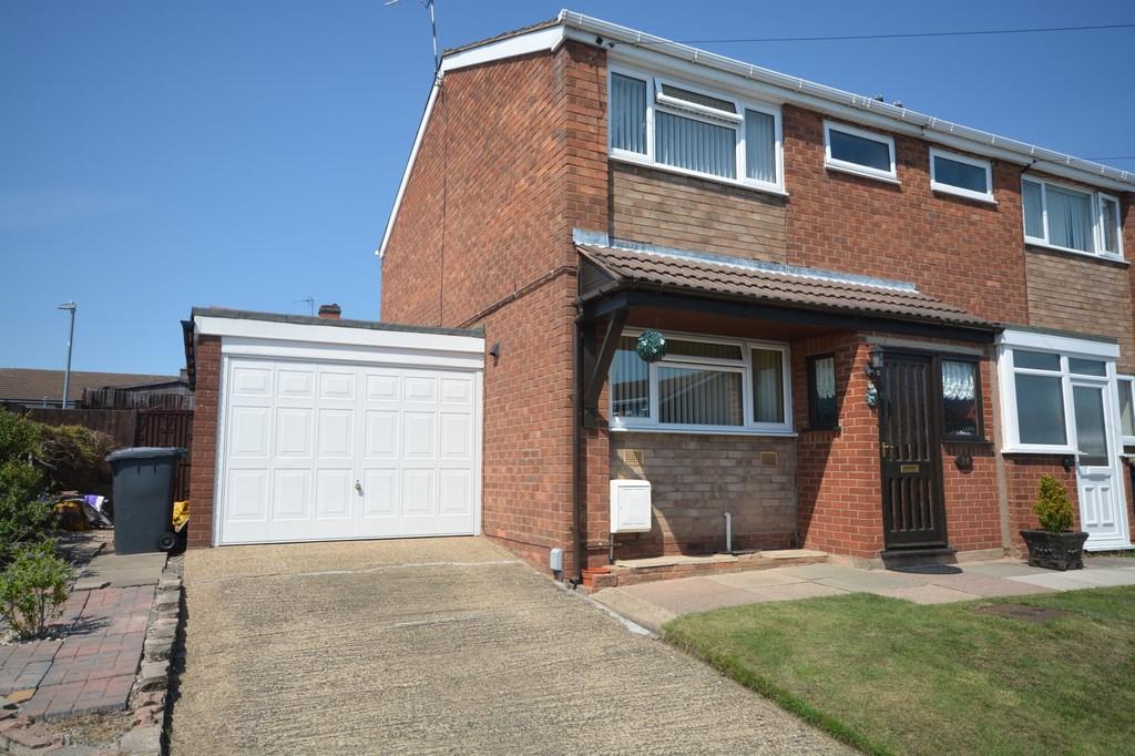 Joseph Luckman Road, Bedworth 3 bed end of terrace house £165,000