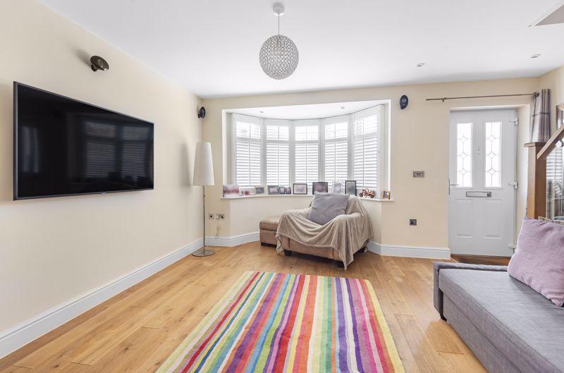 Dalmeny Road, Worcester Park 3 bed detached house £650,000