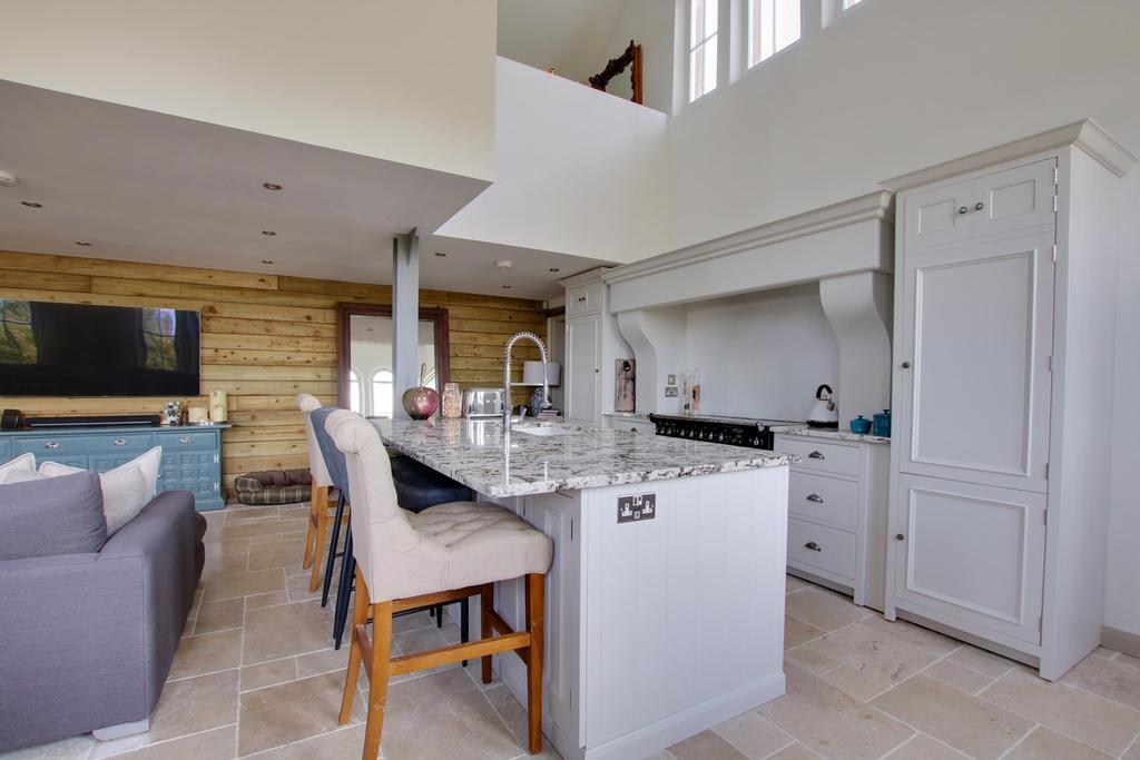 Muscliffe Lane, Bournemouth, BH9 3 bed character property £550,000