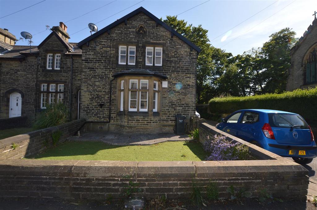 Wakefield Road, Lightcliffe, Halifax 2 bed semidetached house £650