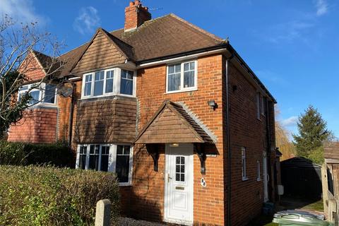 4 bedroom house to rent, Ashenden Road, Onslow, GU2