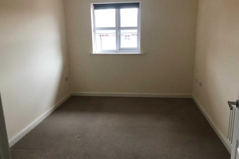 2 bedroom flat to rent, Marmaville Court, Mirfield